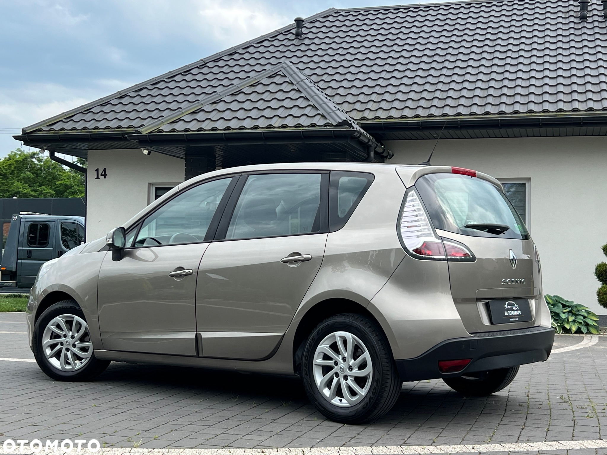 Renault Scenic 1.6 16V TomTom Edition - 12