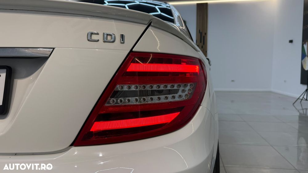 Mercedes-Benz C 220 CDI - 32