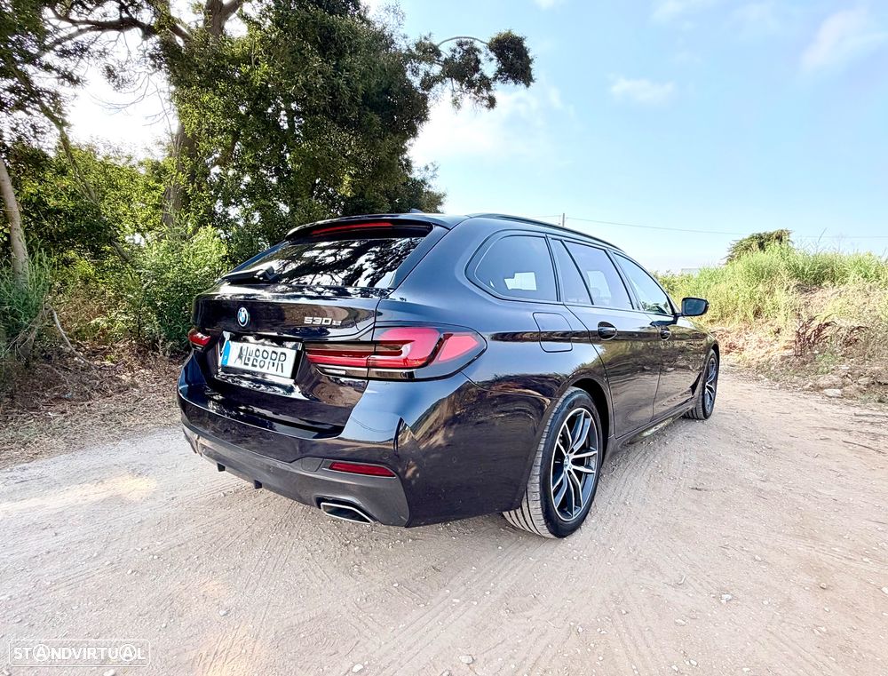 BMW 530 e Pack Desportivo M - 9