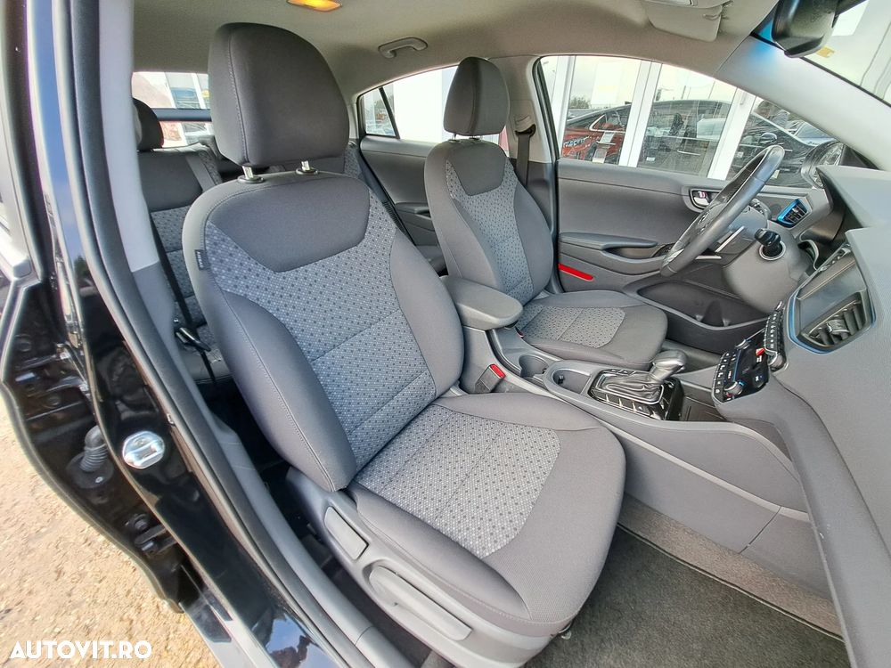 Hyundai IONIQ - 23