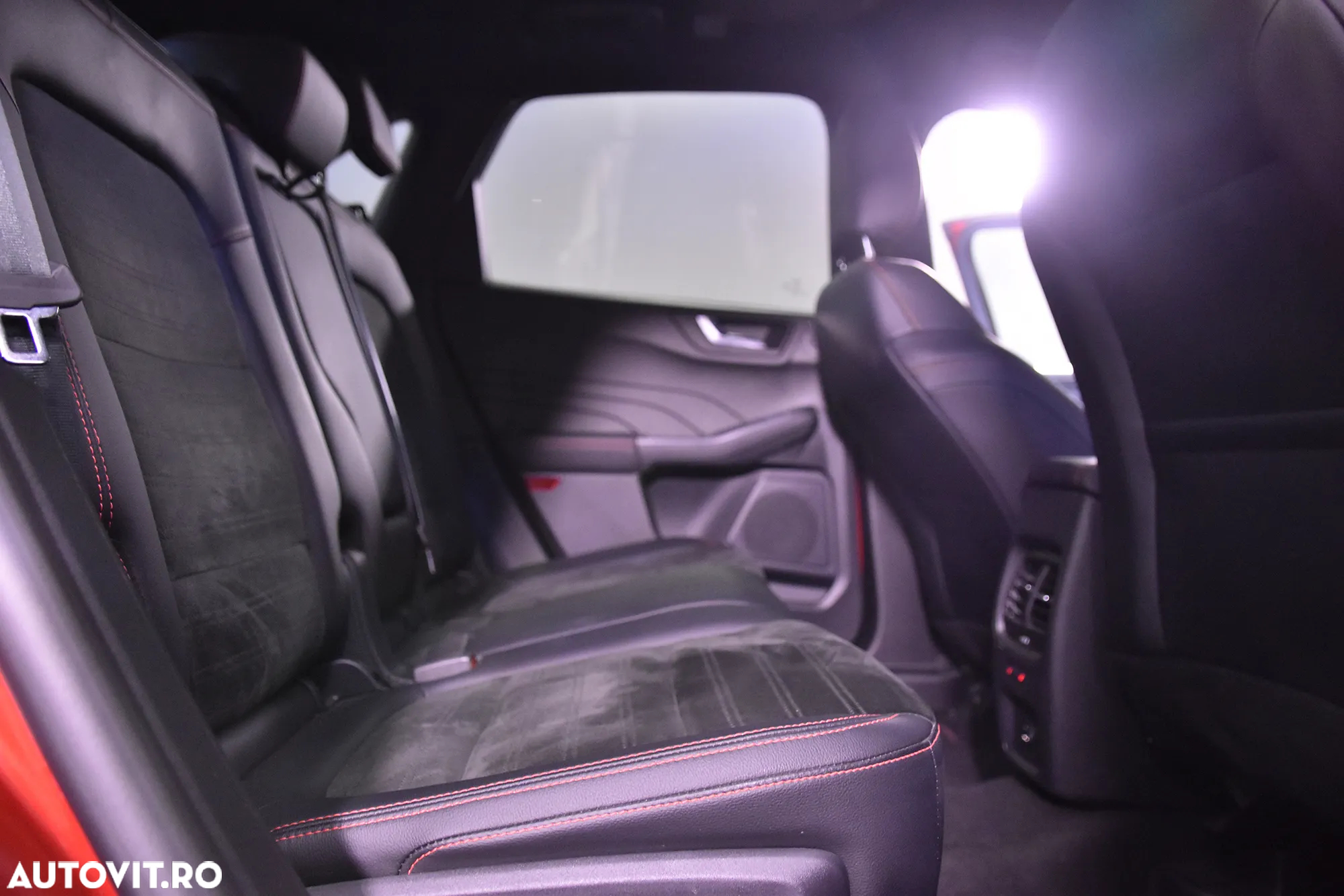 Ford Kuga - 12