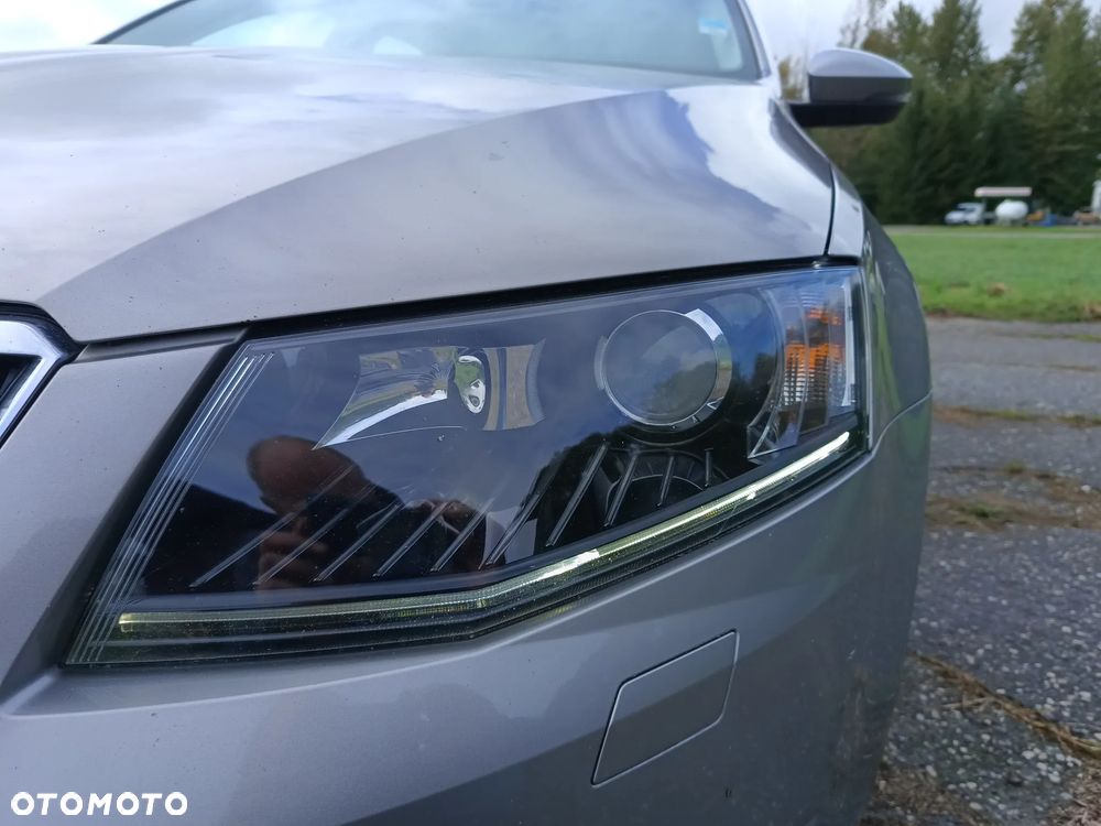 Skoda Octavia 2.0 TDI Elegance DSG - 14