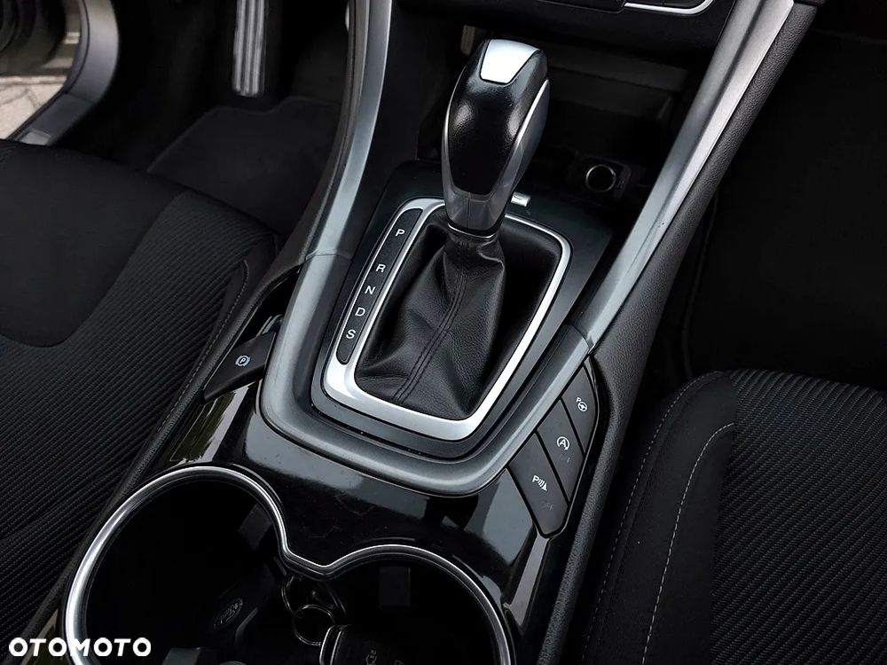 Ford Mondeo 2.0 TDCi Bi-Turbo PowerShift-Aut Titanium - 28