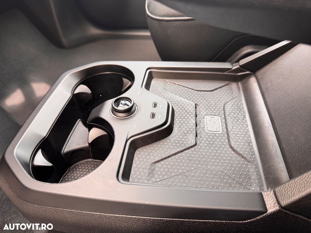 BMW iX - 16