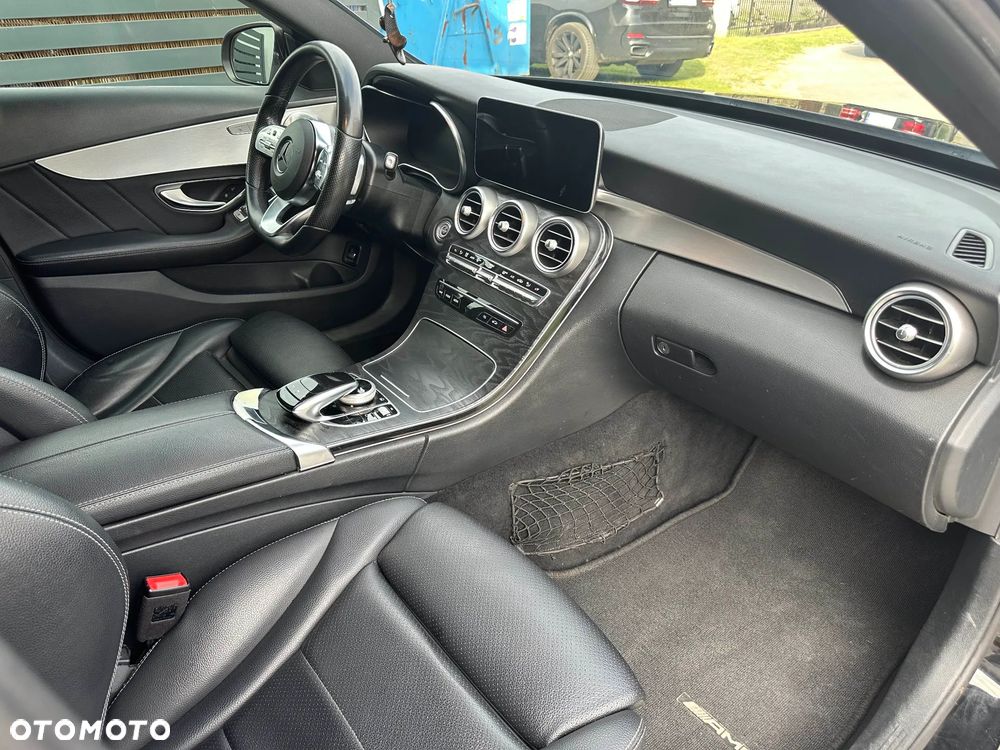 Mercedes-Benz Klasa C 300 d 4MATIC 9G-TRONIC - 24