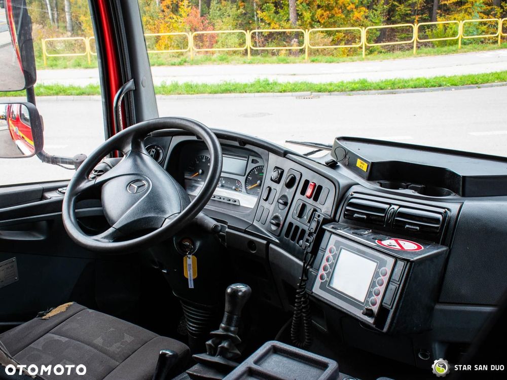 Mercedes-Benz ATEGO 1328 4x4 ZIEGLER LF 20/16 Straż pożarna - 17