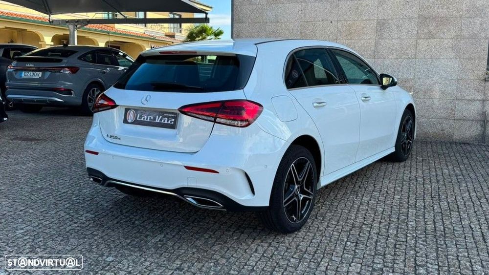 Mercedes-Benz A 250 e 8G-DCT AMG Line - 6