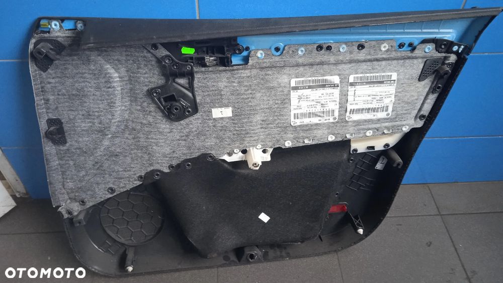 Boczek drzwi lewy przód Skoda Octavia III - 3