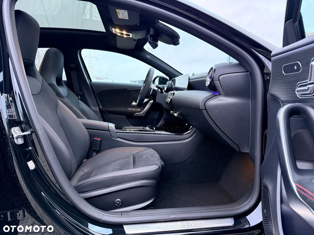 Mercedes-Benz Klasa A 220 4-Matic AMG Line 8G-DCT - 21