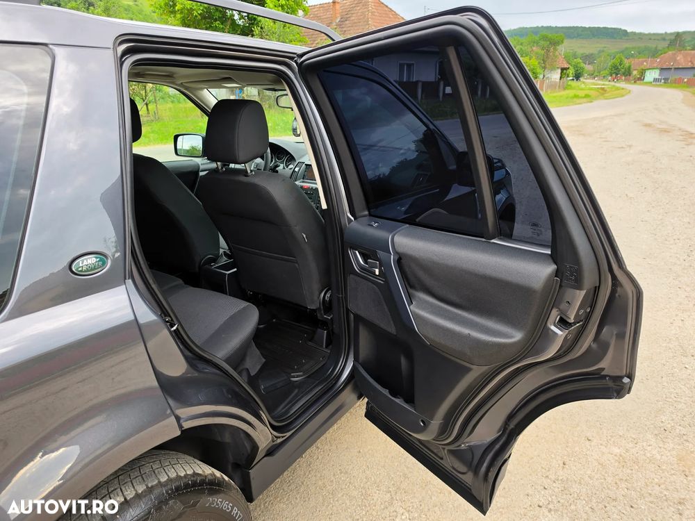 Land Rover Freelander 2 2.2L TD4 S - 32