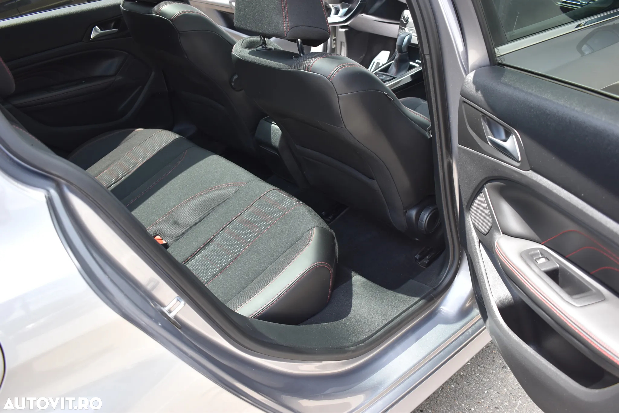 Peugeot 308 SW 1.2 L PureTech Turbo Allure Aut. - 20