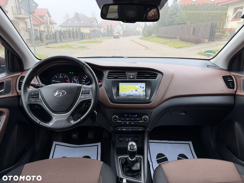 Hyundai i20 1.1 CRDi Intro Edition - 20