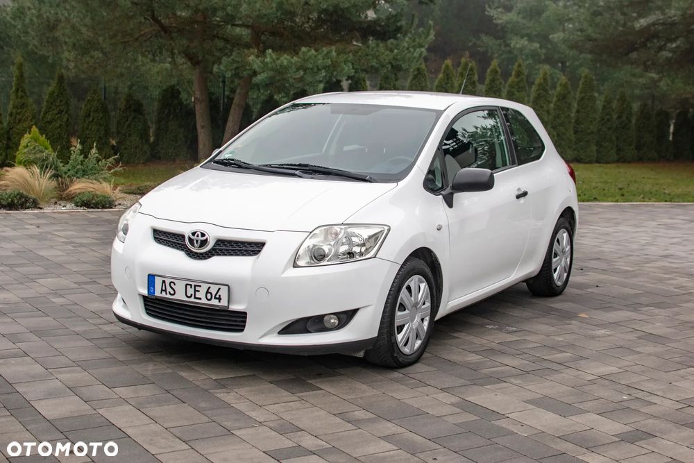 Toyota Auris - 1