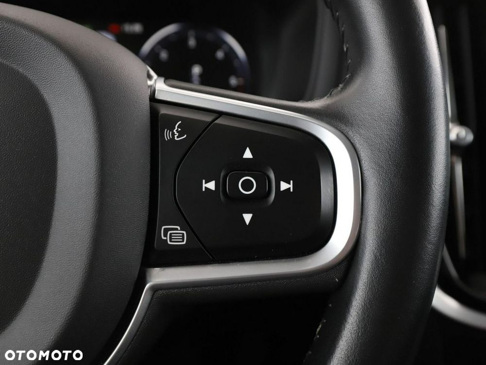 Volvo V60 D4 Geartronic Momentum Pro - 32