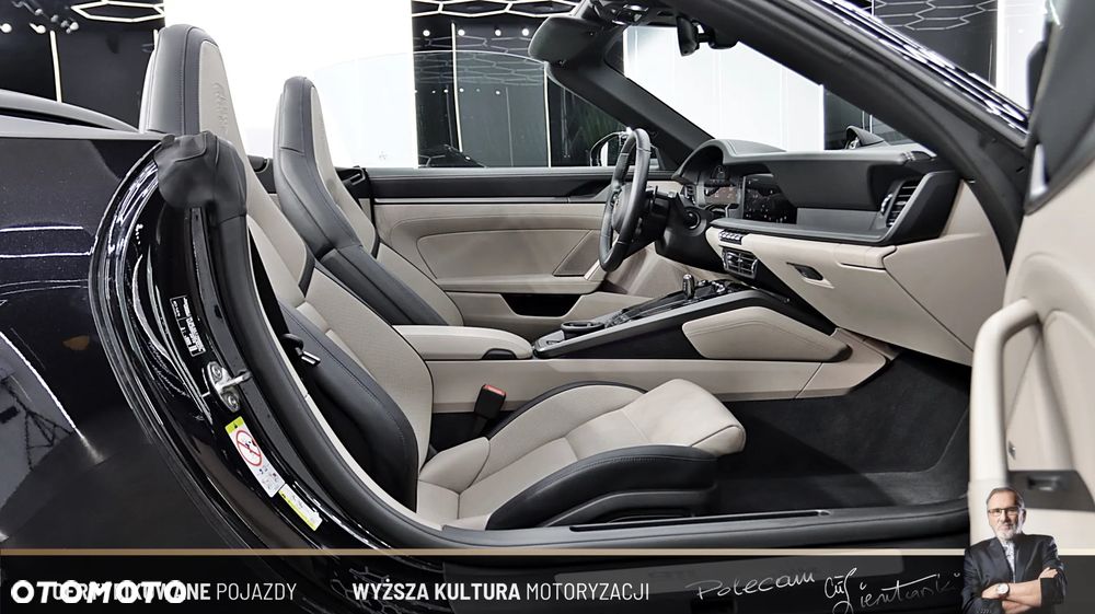 Porsche 911 Carrera Cabrio - 20