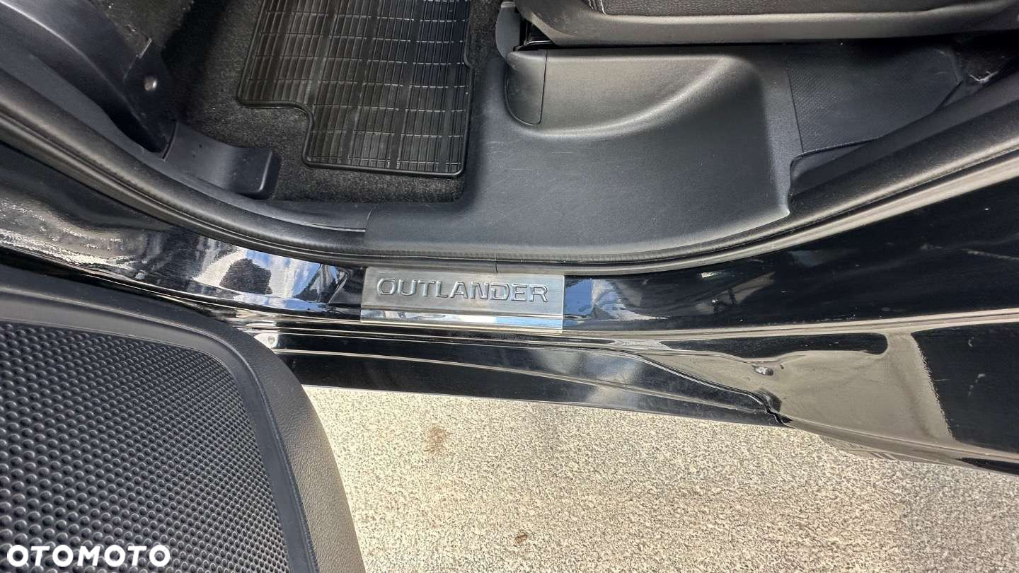 Mitsubishi Outlander - 24