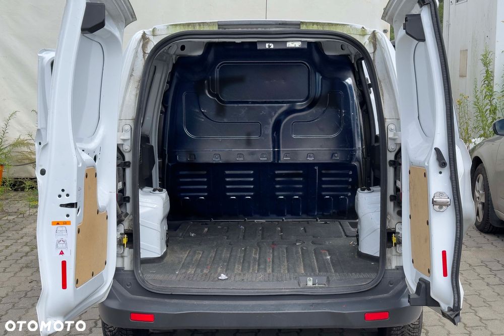 Ford COURIER VAT 23% - 9