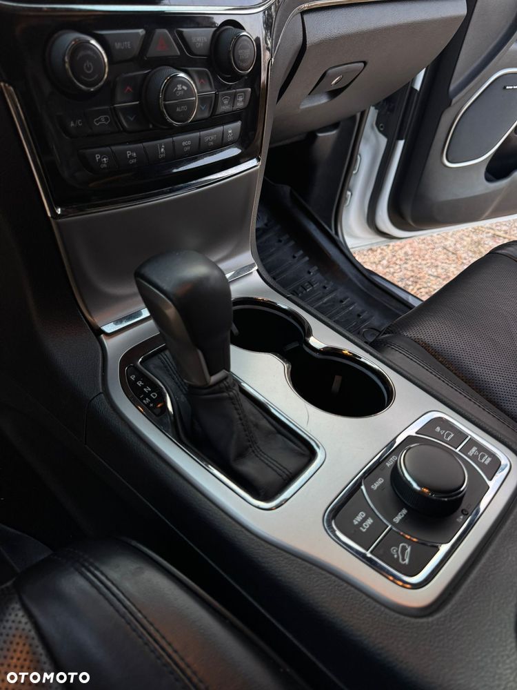 Jeep Grand Cherokee 5.7 V8 HEMI 4WD Automatik Overland - 25