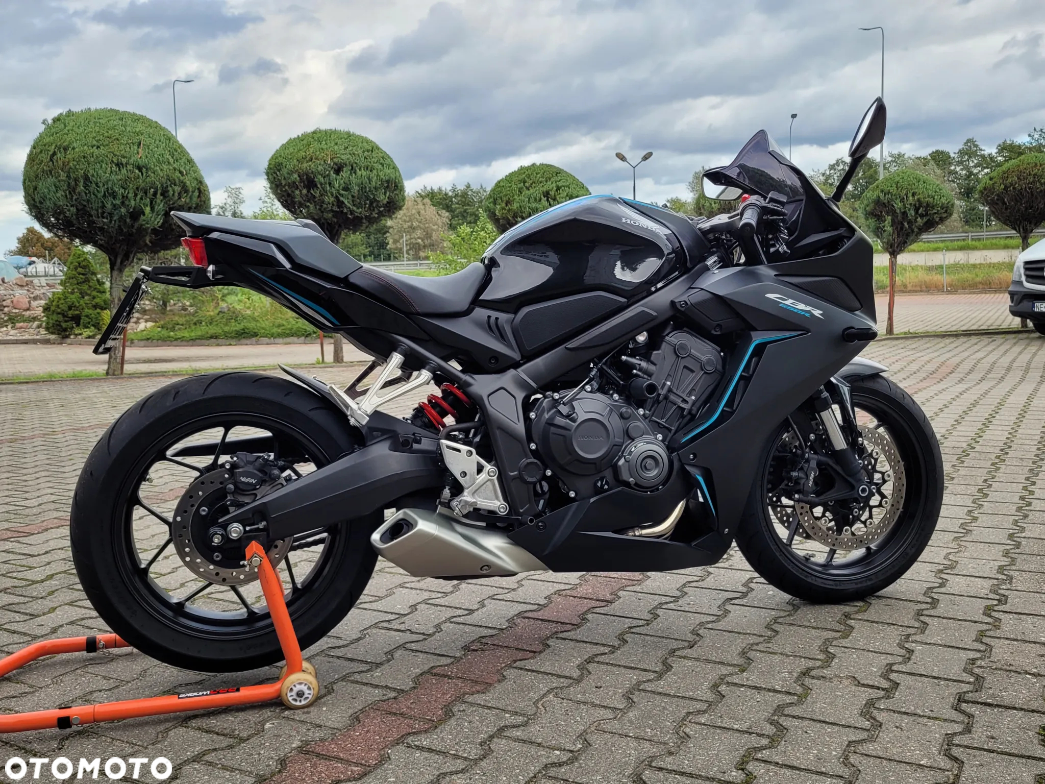Honda CBR - 27