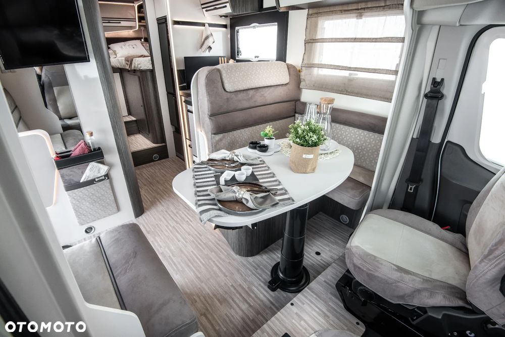 McLOUIS 865 - NOWY ZIMOWY 5 OSOB PÓŁINTEGRA 6,99M ZMM KAMPERY - 6