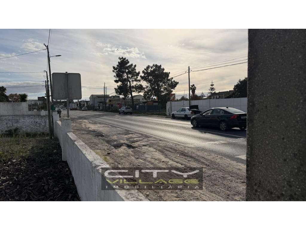 Moradia T2 - Grande imagem: 2/23