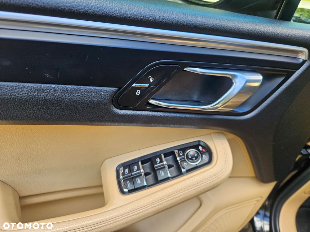 Porsche Macan Standard - 10