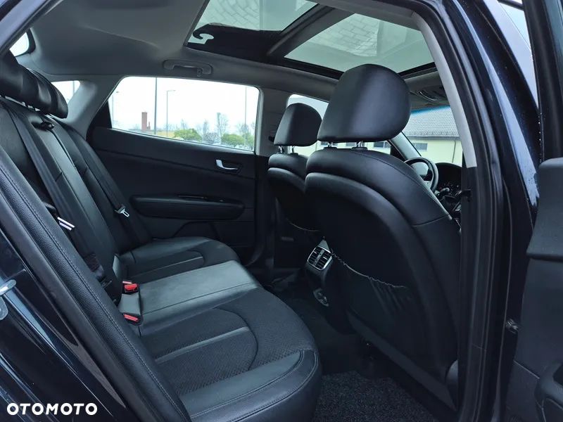 Kia Optima - 10