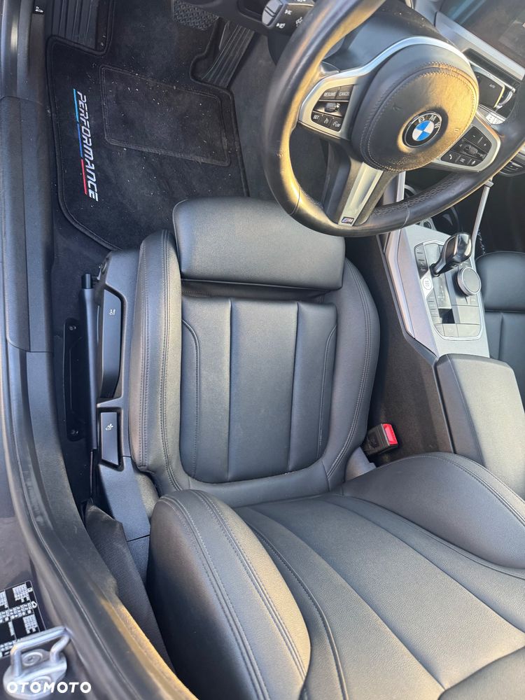 BMW Seria 3 318d mHEV - 3