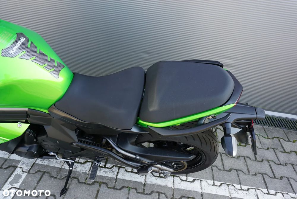 Kawasaki ER - 10