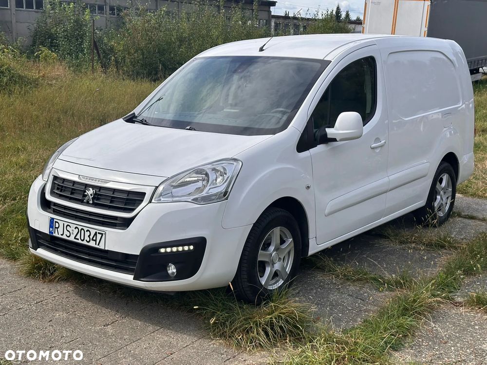 Peugeot Partner 1.6 Hdi 99 kM manual, 2015 rok EURO 6! ORGINALNY PRZEBIEG, HAK, ALUFELGI- BEZWYPADKOWY!!! - 4