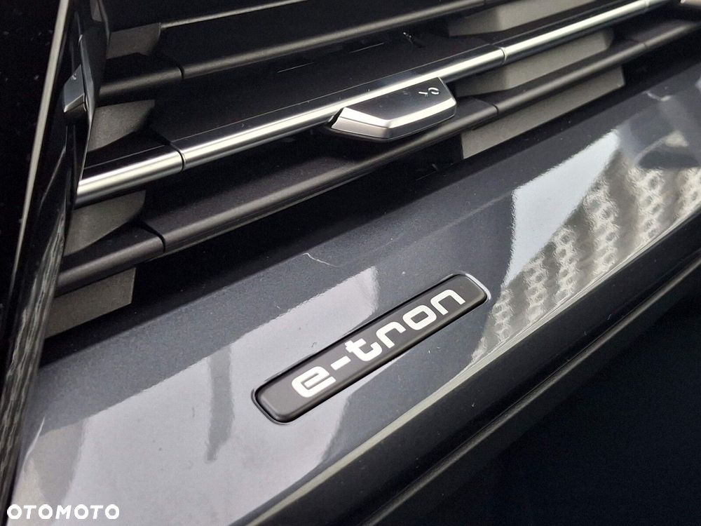 Audi Q4 e-tron - 26