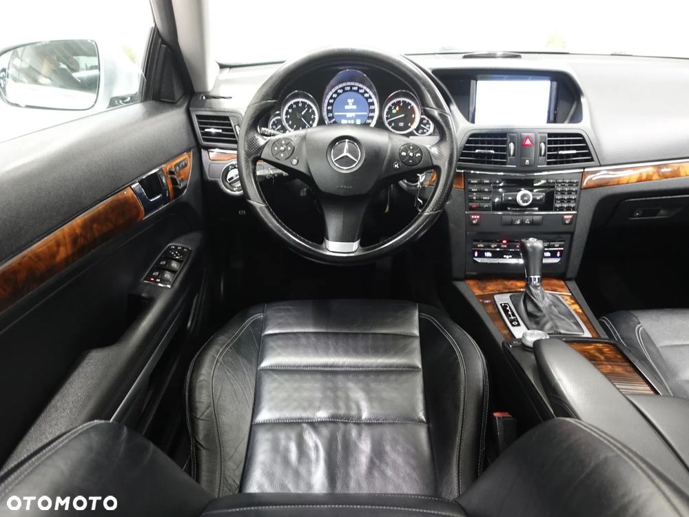 Mercedes-Benz Klasa E 350 CDI DPF BlueEFFICIENCY 7G-TRONIC Avantgarde - 28