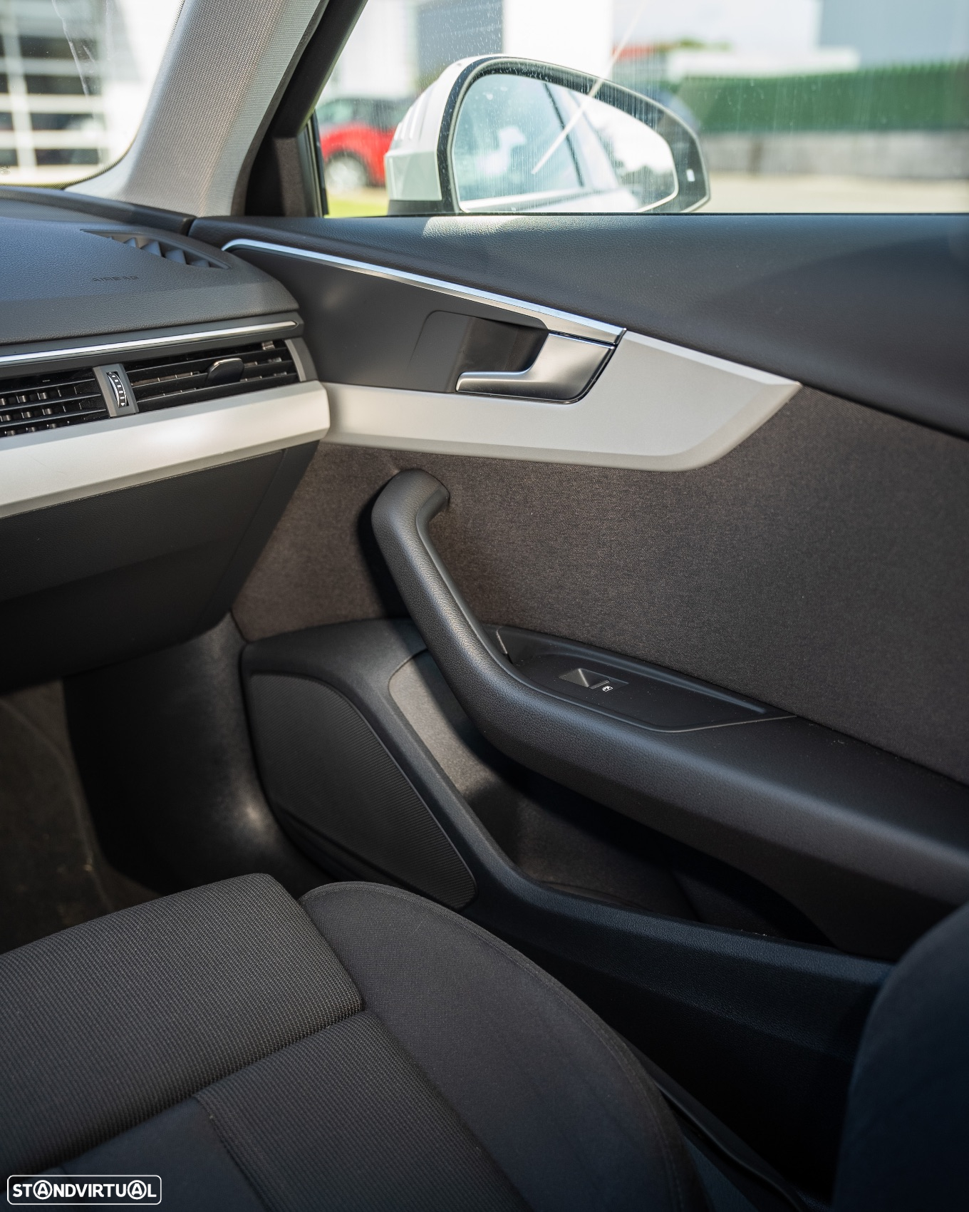 Audi A4 40 TFSI S tronic advanced - 33