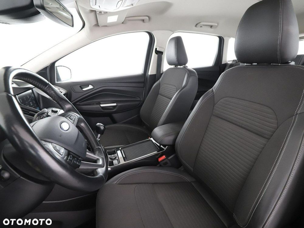 Ford Kuga 1.5 EcoBoost 2x4 Titanium - 14