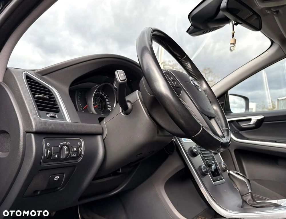 Volvo XC 60 D3 Drive-E Kinetic - 10