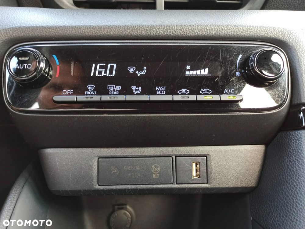 Toyota Yaris Hybrid 1.5 Active - 18