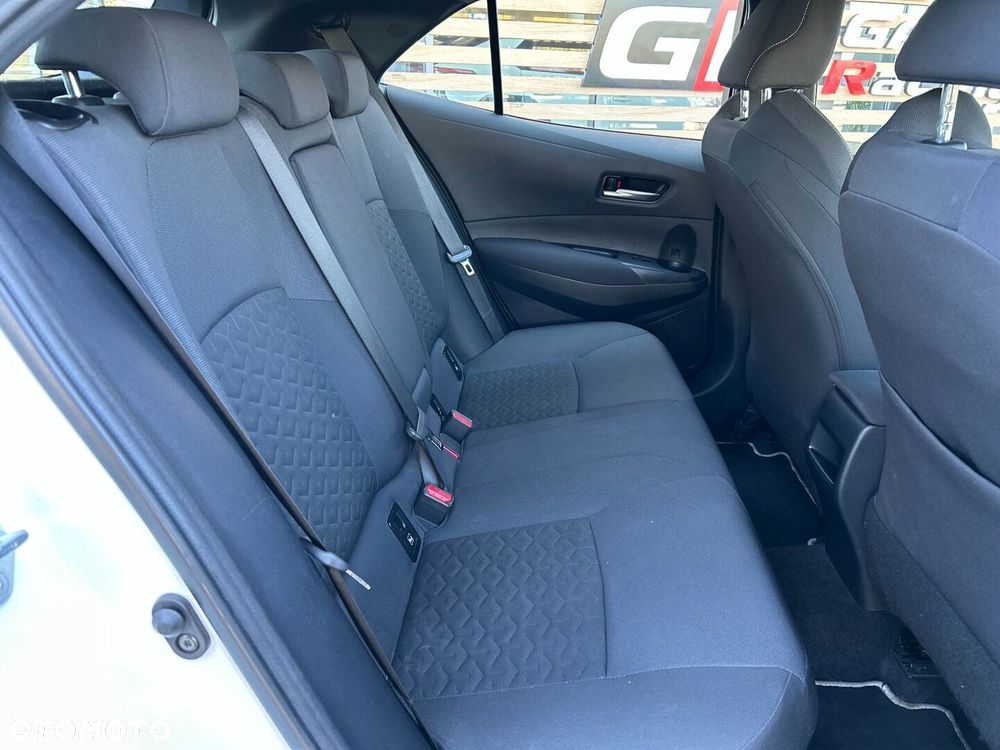 Toyota Corolla - 25