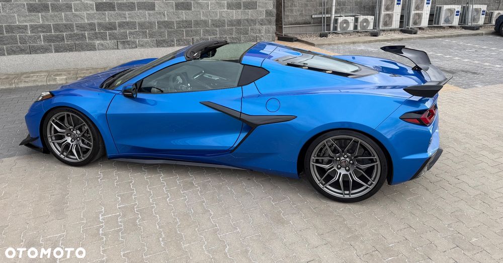Chevrolet Corvette - 26