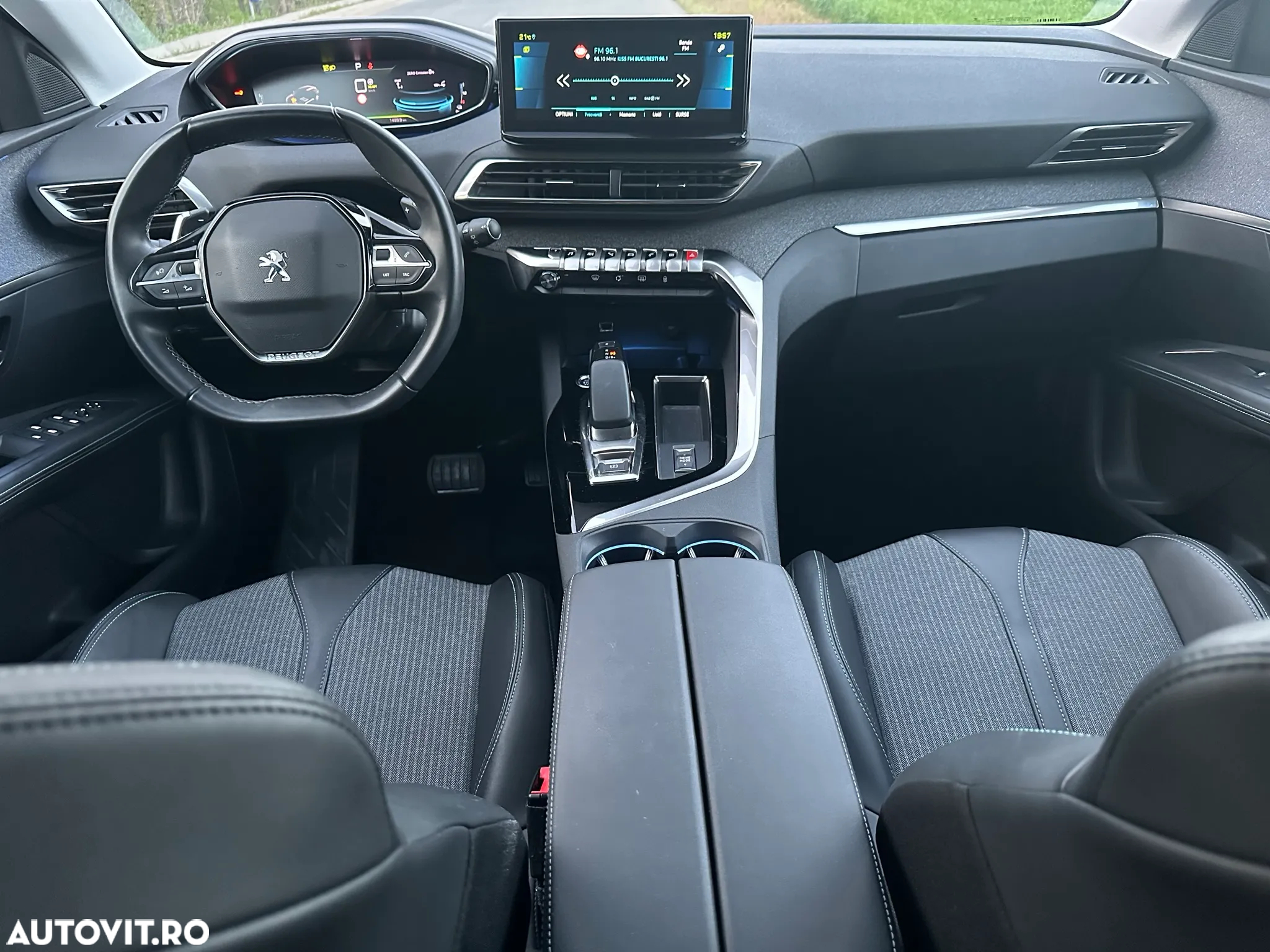 Peugeot 3008 Plug-In Hybrid 225 e-EAT8 Allure Pack - 12