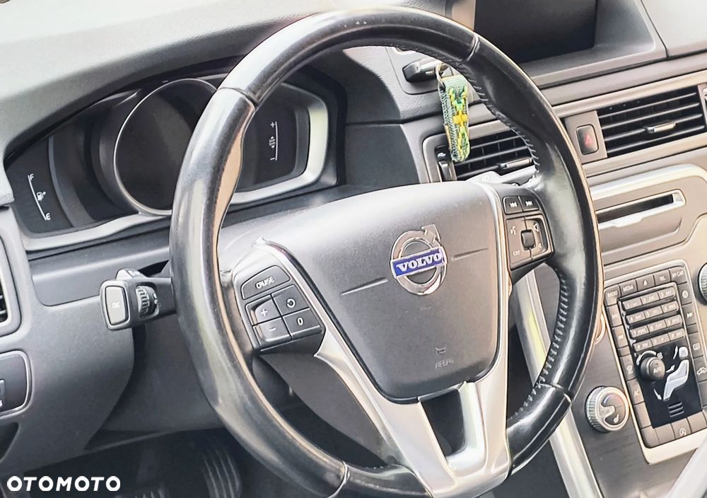 Volvo V70 D2 Momentum - 5