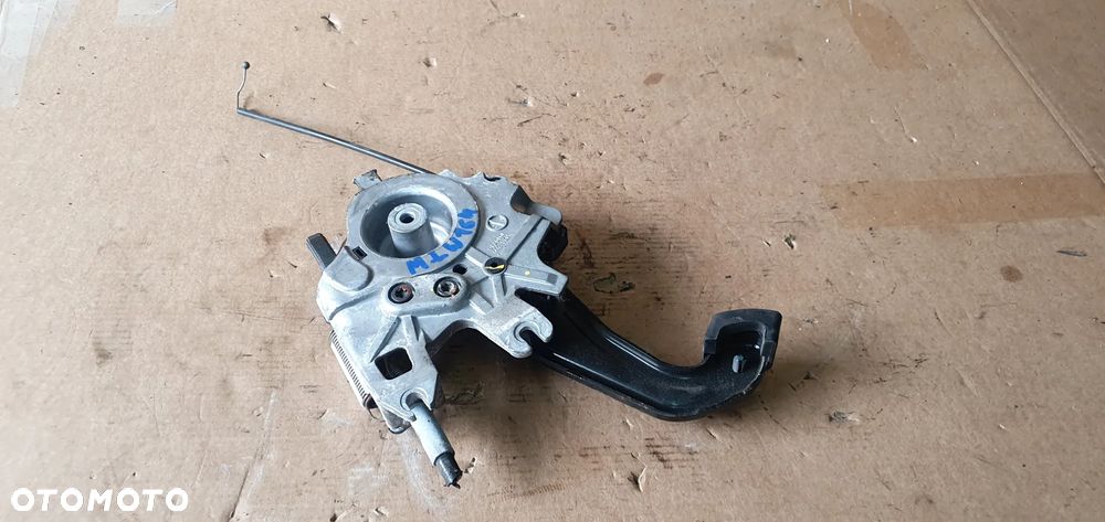 Pedał hamulca postojowego ręcznego Mercedes ML W164 A1644200784 - 1