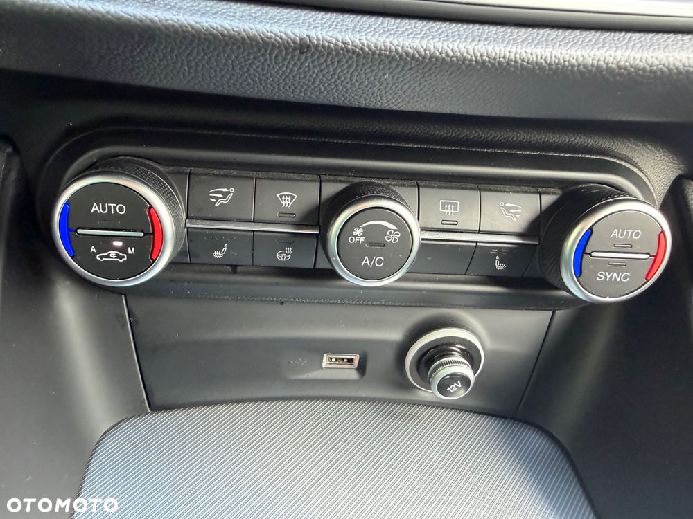 Alfa Romeo Stelvio - 19