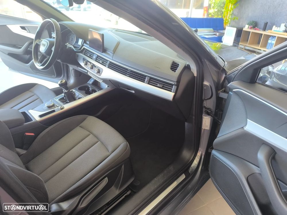 Audi A4 Avant 2.0 TDI Advance - 14