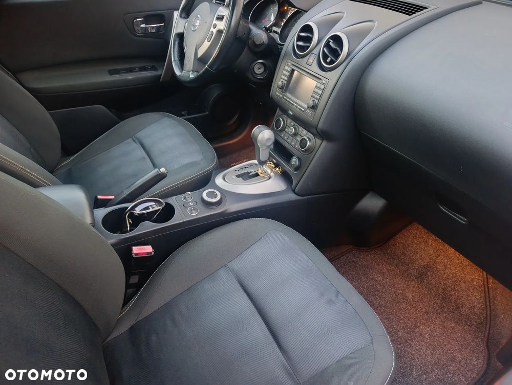 Nissan Qashqai 2.0 dCi 4 x 4 DPF tekna - 8