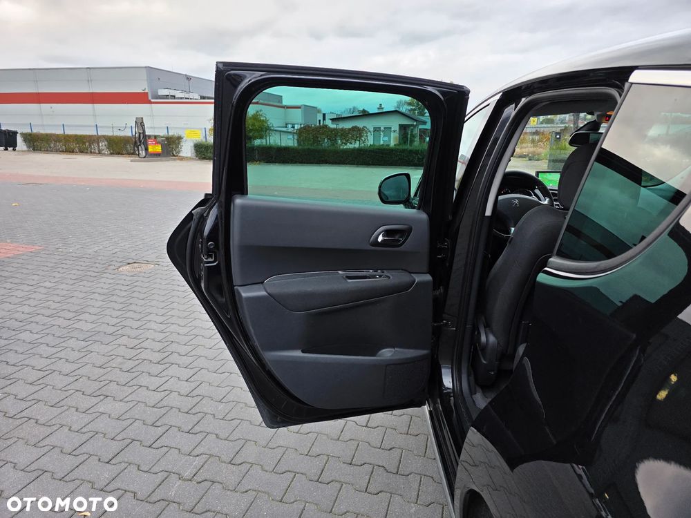 Peugeot 3008 2.0 HDi HYbrid4 - 9