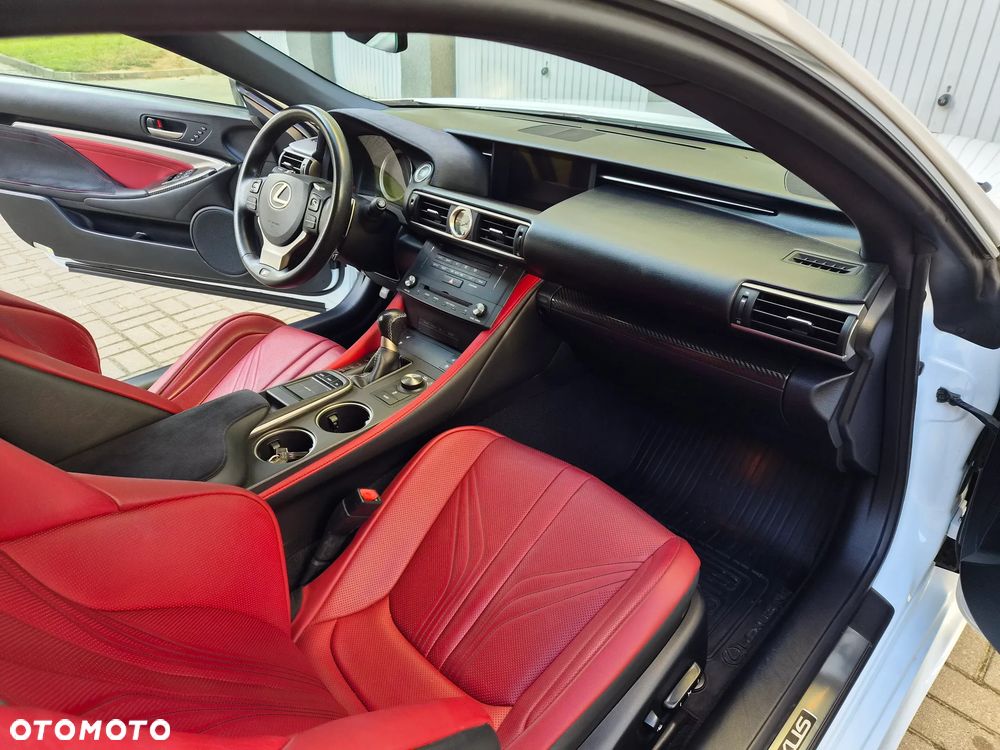Lexus RC - 12