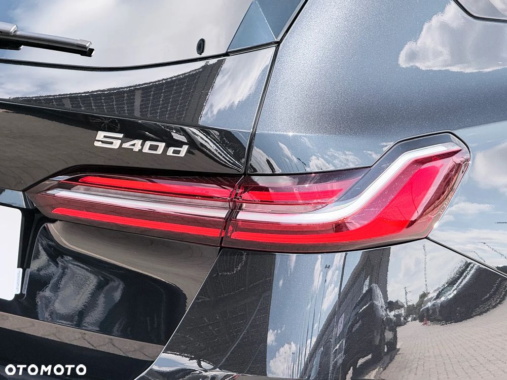 BMW Seria 5 540d xDrive - 11