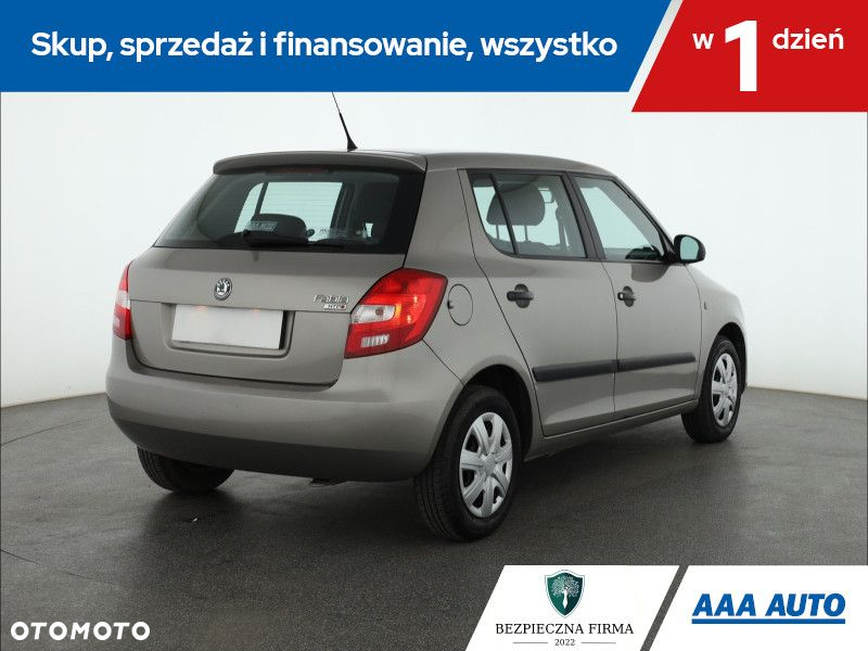 Skoda Fabia - 6