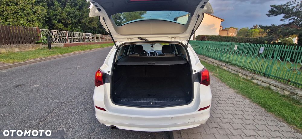 Opel Astra 1.6 T Sport - 12