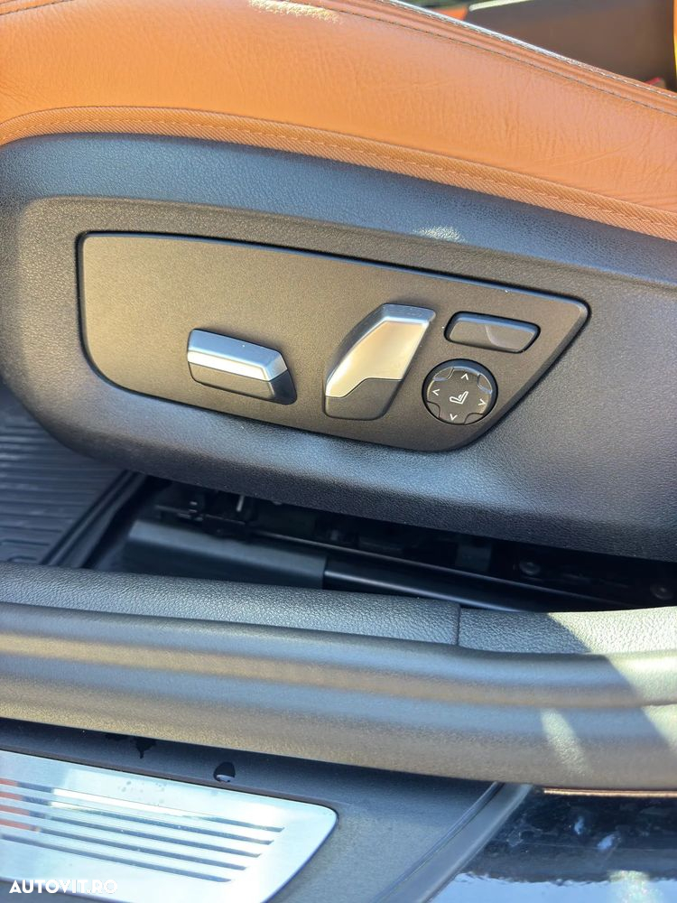 BMW Seria 5 530d xDrive AT MHEV - 13